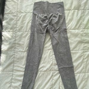 Grey workout leggings